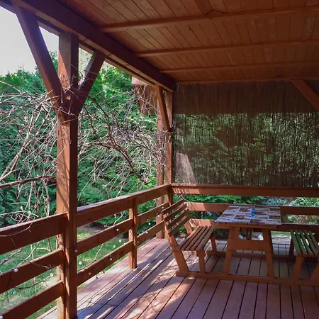 Lesnika Czernica Casa vacanze *